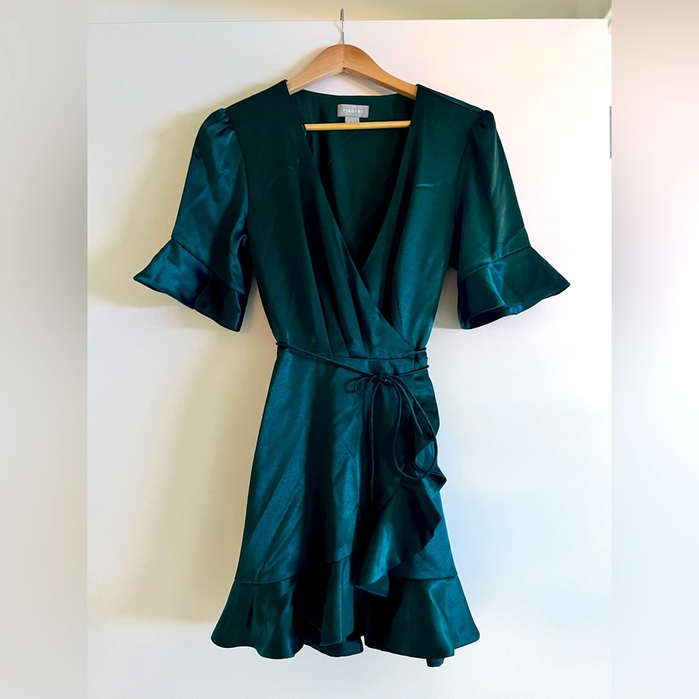 Green dress perfect for cocktails/nightclubs/parties